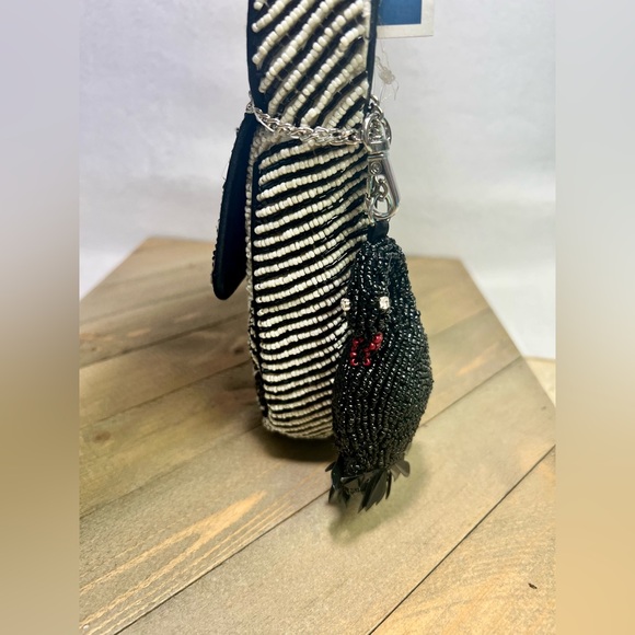Viral Black and White Beaded Bag with Swan Charm! - Picture 2 of 12